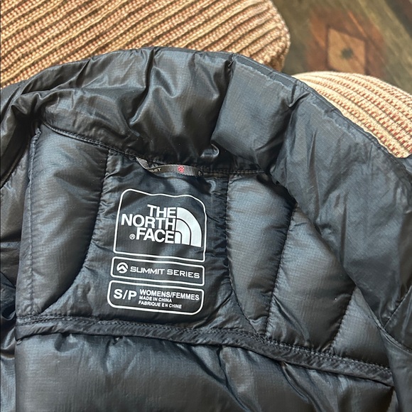 The North Face Women's Summit Series 800 Black Insulated Vest - Picture 8 of 12
